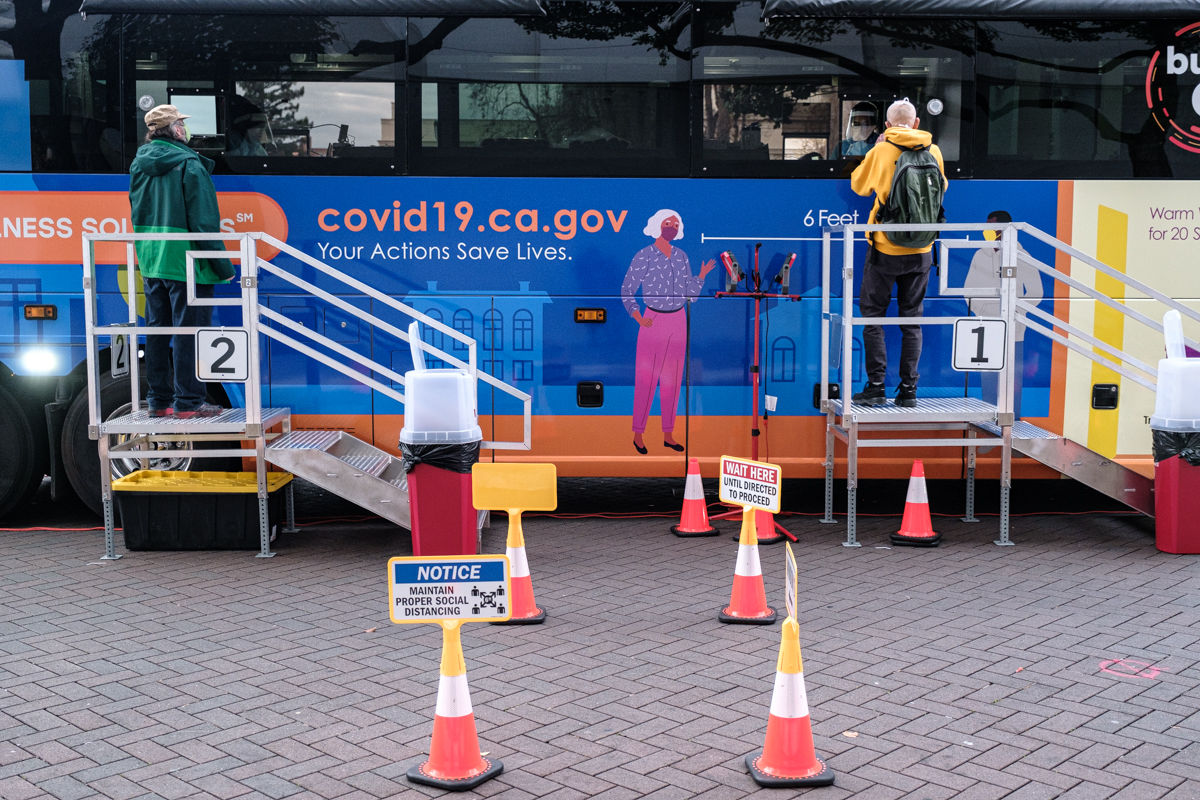 blue bus mobile testing for covid19
